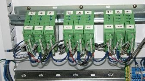 EIT DIN Rail Amplifier, 0-10V - Image 2