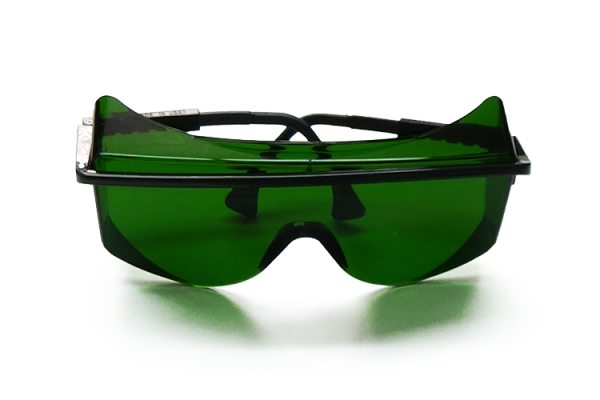 Protective safety glasses